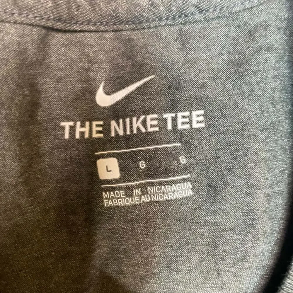 Nike Just Do It T-Shirt Mens Large Gray Red Swoosh Graphic Tee